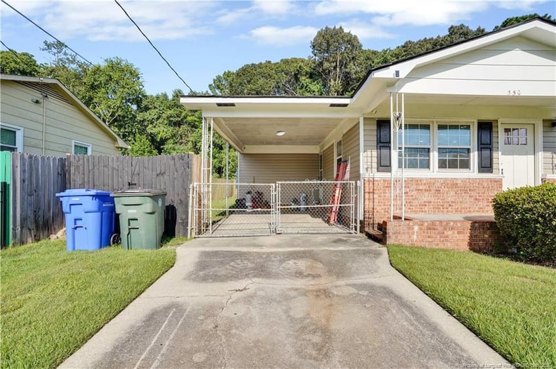 350 Longhorn Dr, Fayetteville, NC 28303