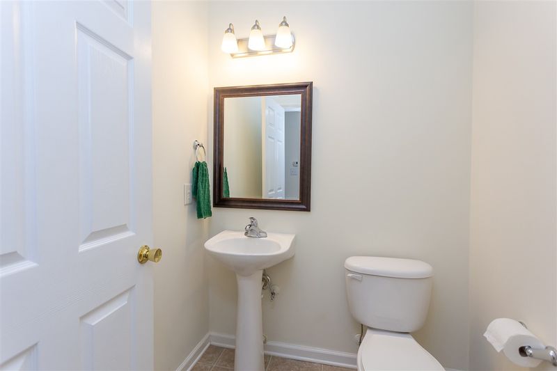 350 Plaza Dr #A, Chapel Hill, NC 27517