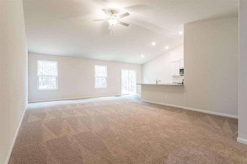 350 Windbreak Ln, Youngsville, NC 27596