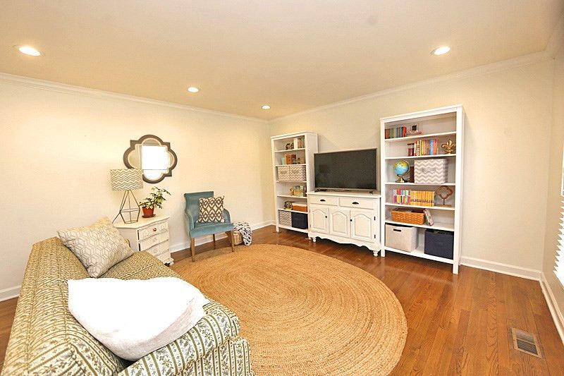3500 Bridlespur Ln, Raleigh, NC 27604