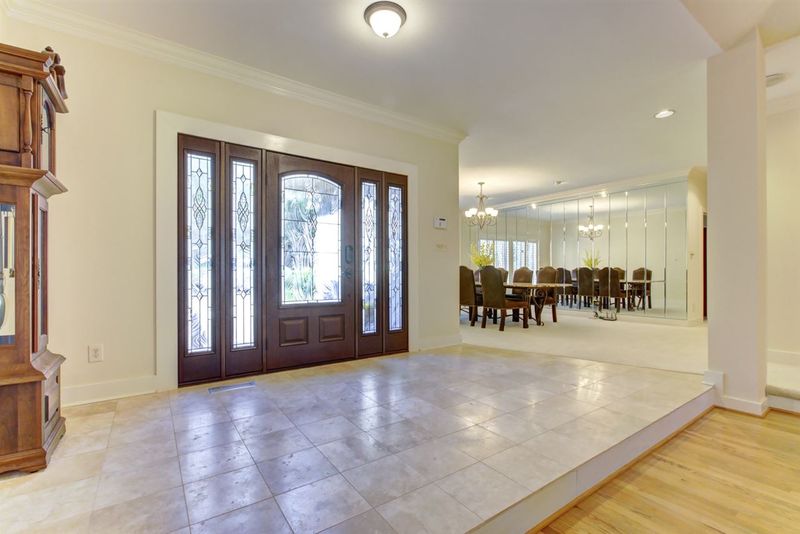 3500 Gucci Dr, Cary, NC 27518
