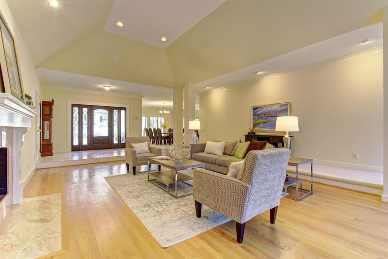 3500 Gucci Dr, Cary, NC 27518