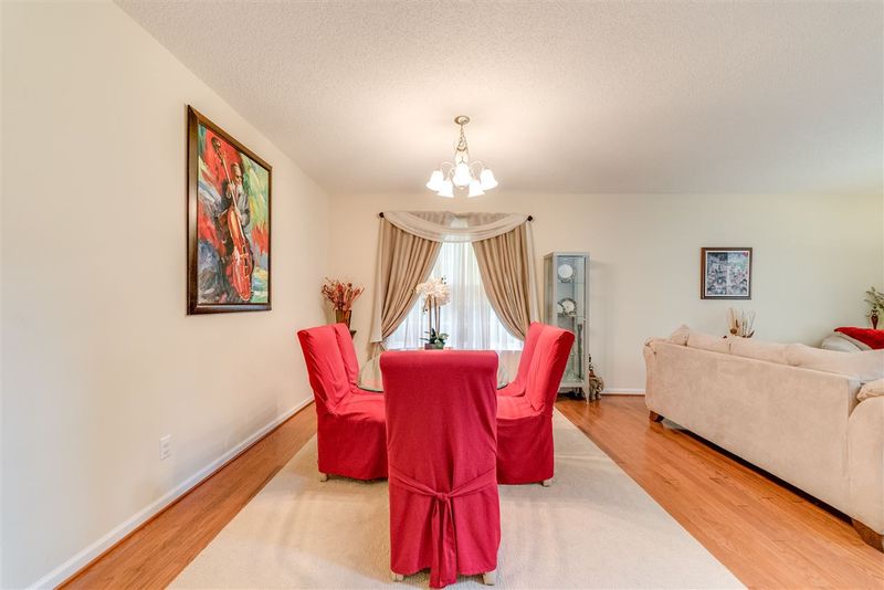 3500 Rivermist Dr, Raleigh, NC 27610