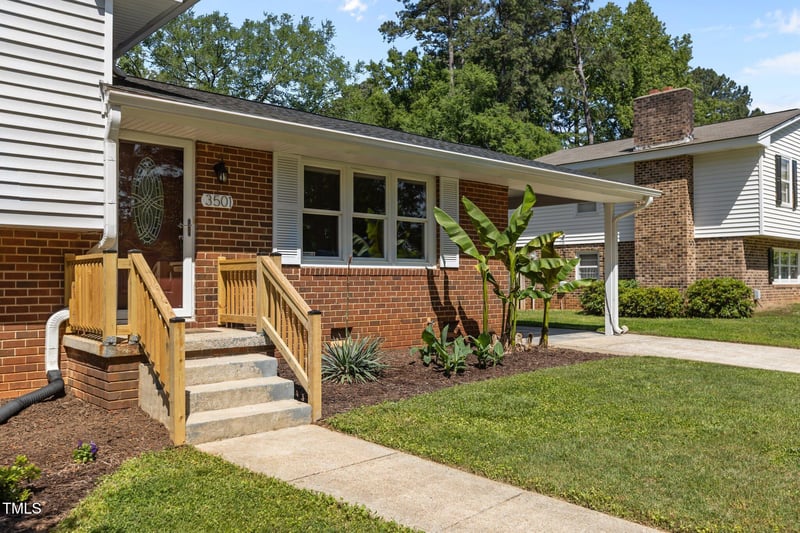 3501 Arrowwood Dr, Raleigh, NC 27604