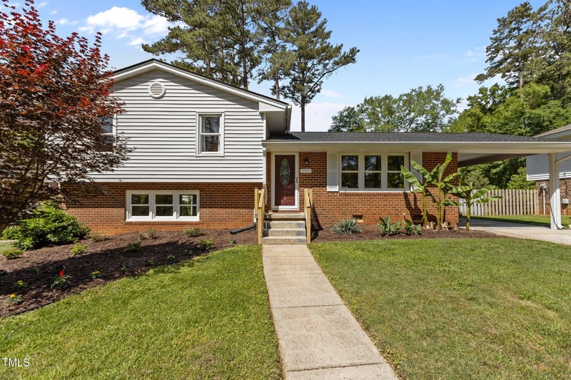 3501 Arrowwood Dr, Raleigh, NC 27604