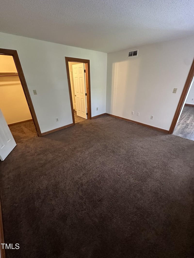 3502 Ivy Commons Dr #101, Raleigh, NC 27606