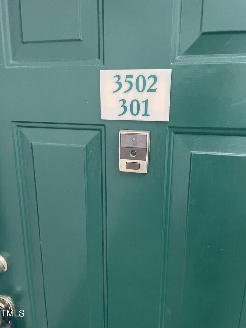 3502 Ivy Commons Dr #301, Raleigh, NC 27606