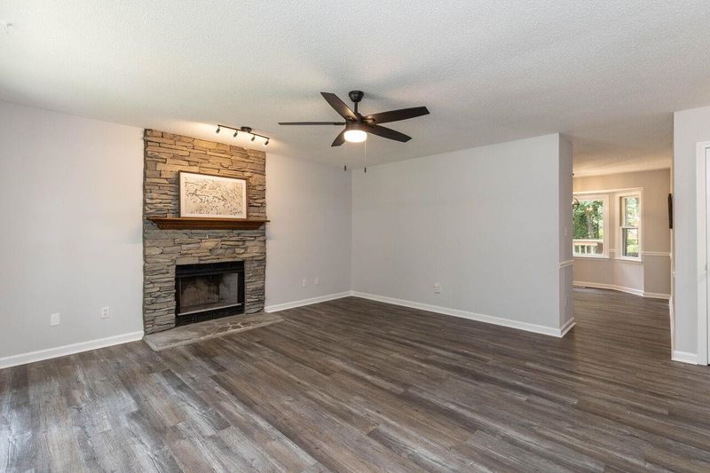 3504 Castlegate Dr, Raleigh, NC 27616