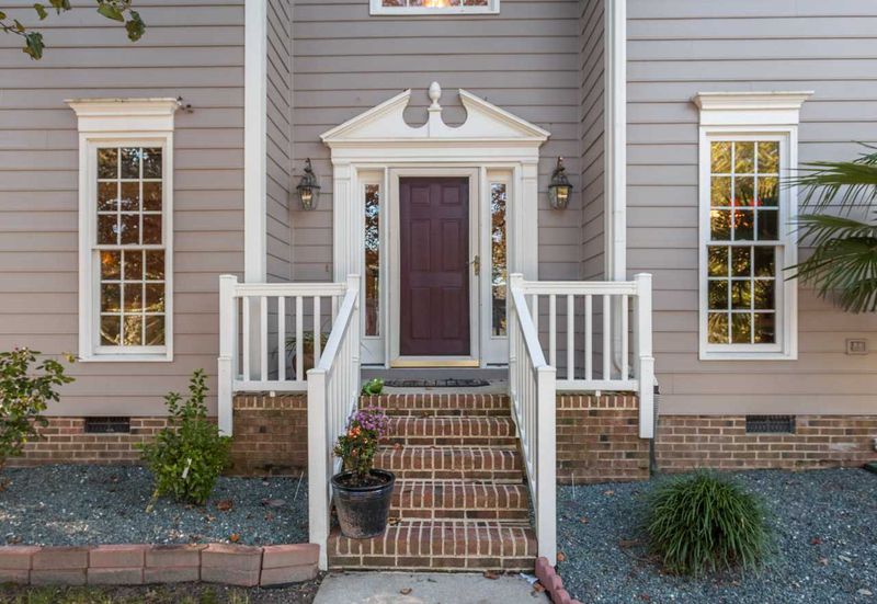 3504 Dewing Dr, Raleigh, NC 27616