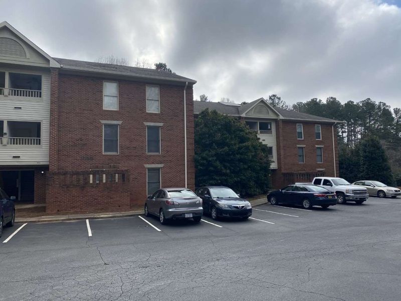 3504 Ivy Commons Dr #202, Raleigh, NC 27606