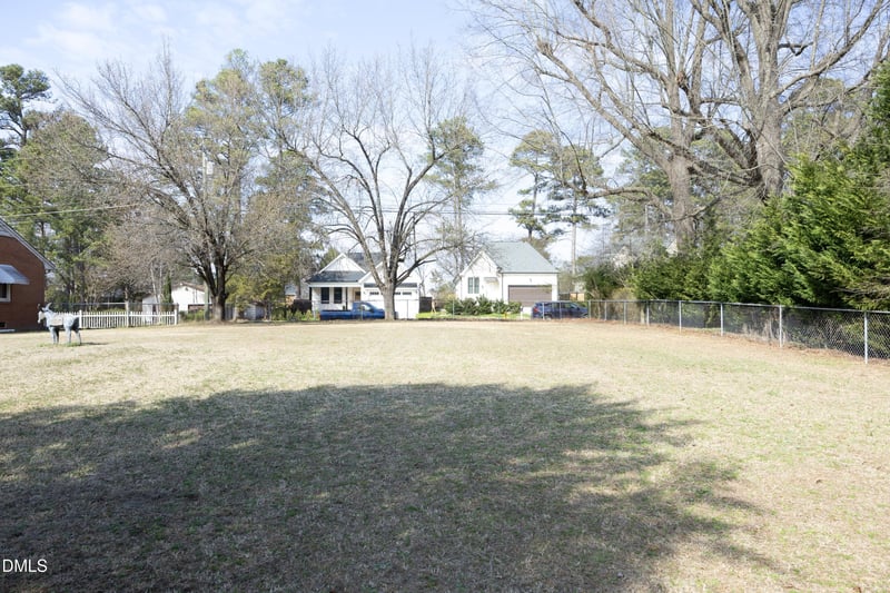 3504 Skycrest Dr, Raleigh, NC 27604