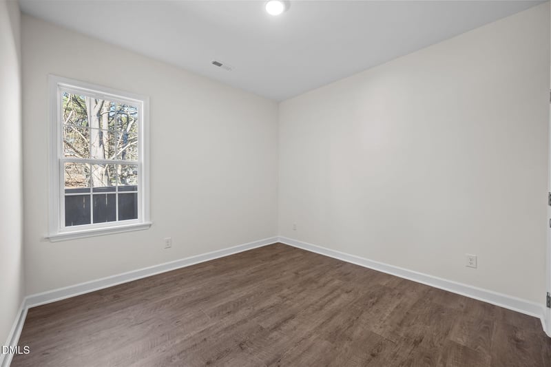 3505 Skycrest Dr, Raleigh, NC 27604