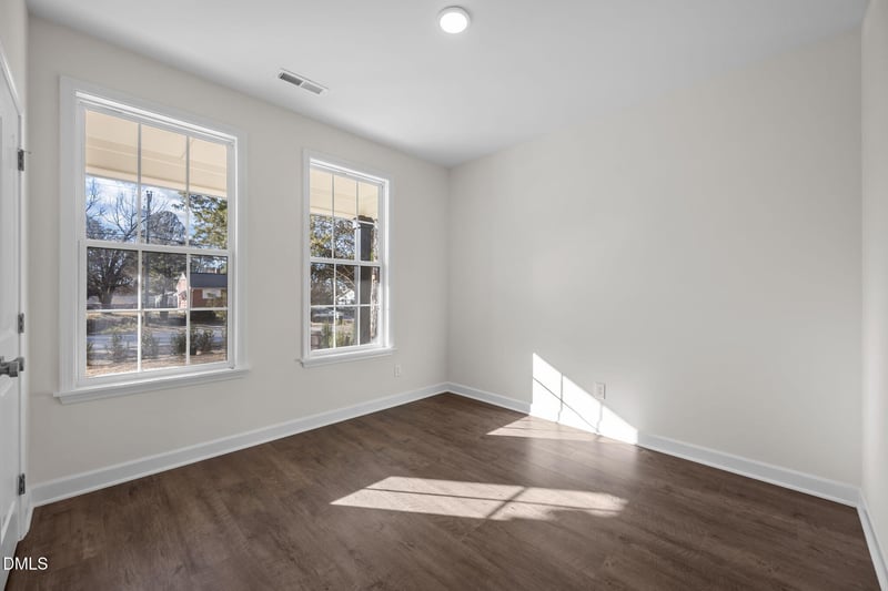 3505 Skycrest Dr, Raleigh, NC 27604