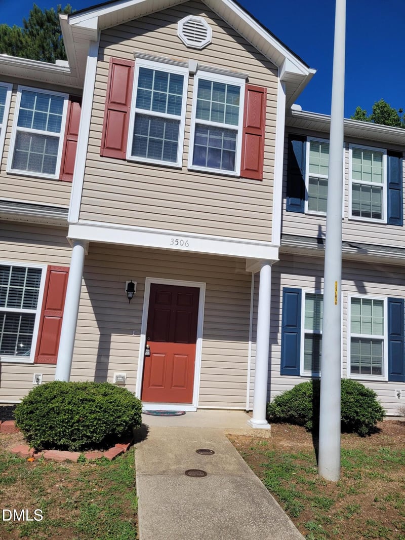 3506 Midway Island Ct, Raleigh, NC 27610