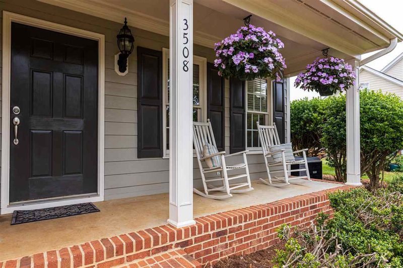 3508 Meadowhaven Dr, Apex, NC 27539