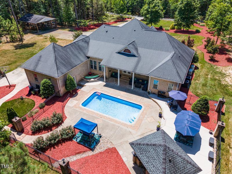 3509 Quail Meadow Dr, Hillsborough, NC 27278