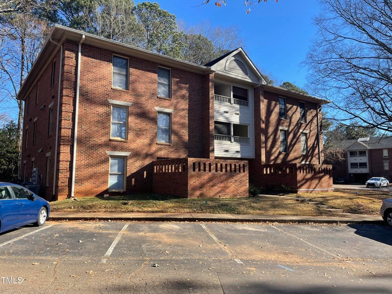 3510 Ivy Commons Dr #201, Raleigh, NC 27606