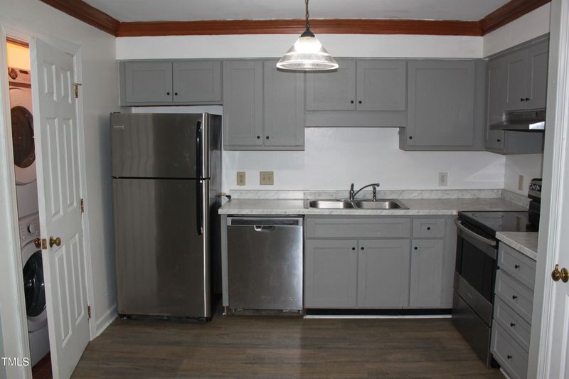 3511 Ivy Commons Dr #202, Raleigh, NC 27606