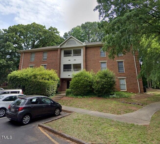 3512 Ivy Commons Dr #201, Raleigh, NC 27606