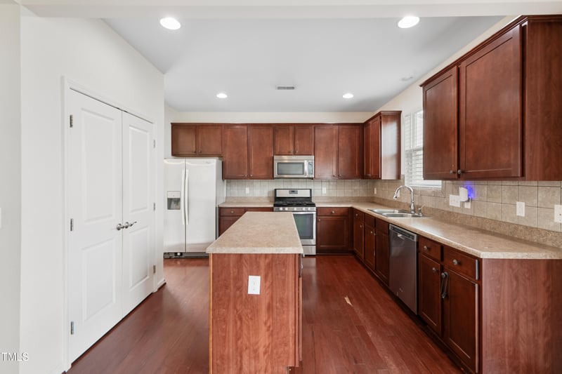 3513 Diamond Springs Dr, Raleigh, NC 27610
