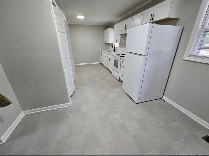 3513 Greenwood Dr, Fayetteville, NC 28311