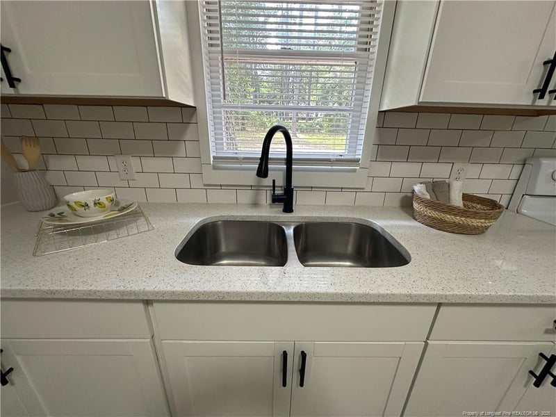 3513 Greenwood Dr, Fayetteville, NC 28311