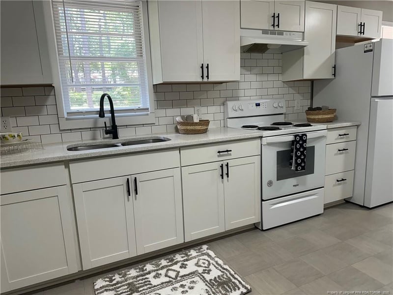 3513 Greenwood Dr, Fayetteville, NC 28311