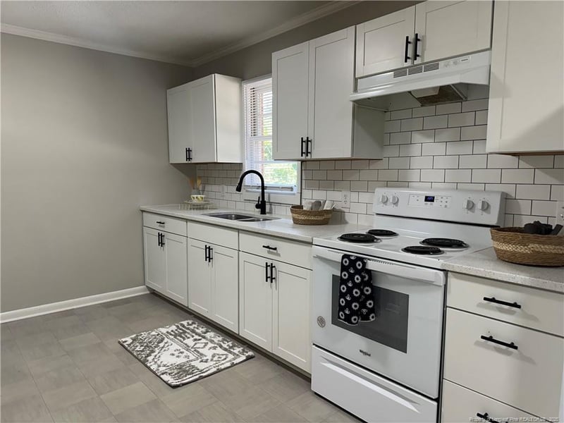 3513 Greenwood Dr, Fayetteville, NC 28311
