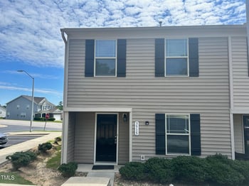 3515 Midway Island Ct, Raleigh, NC 27610