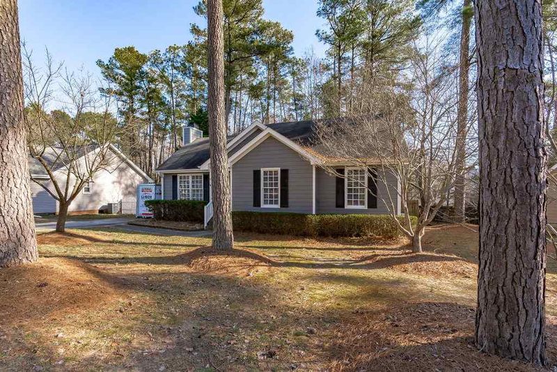 3516 Castlegate Dr, Raleigh, NC 27616