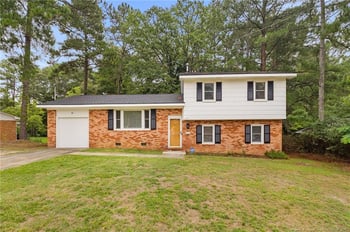 3516 Cranbrook Dr, Fayetteville, NC 28301