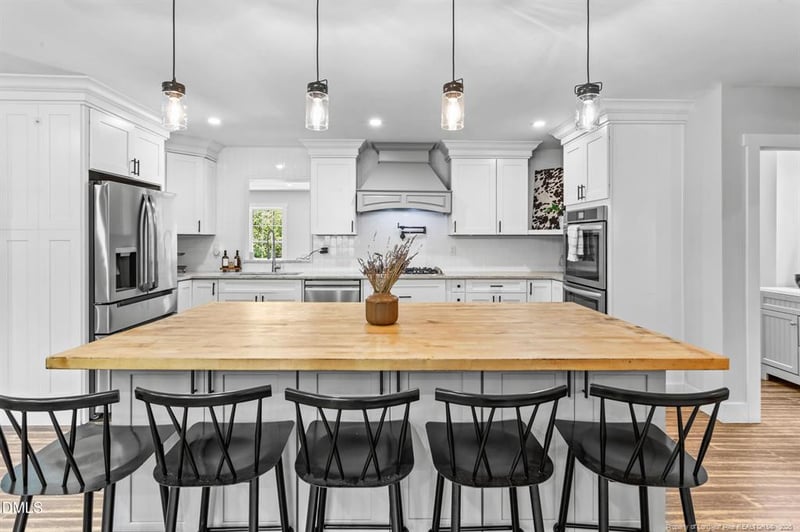 3516 Wicker St, Sanford, NC 27330