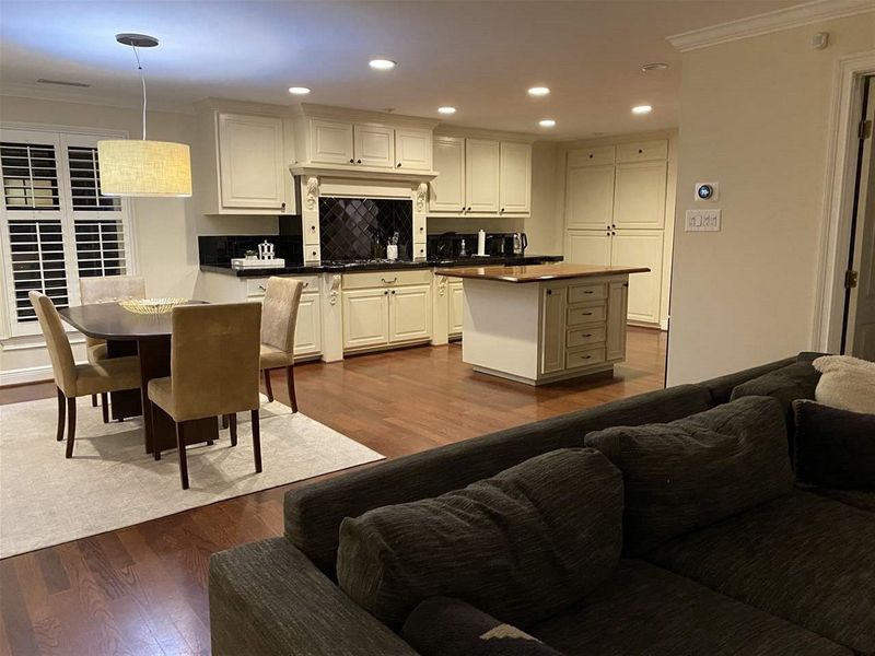 3517 Cambridge Rd, Durham, NC 27707