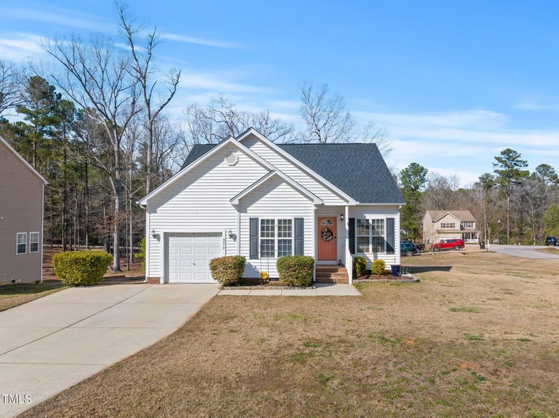 3517 Glade Run Dr, Sanford, NC 27330