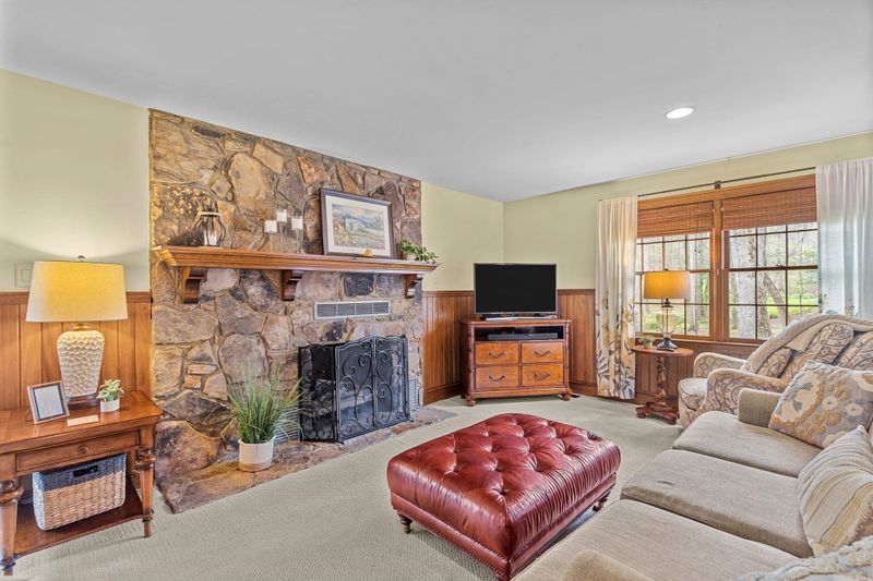 3517 Timberwood Ct, Raleigh, NC 27606