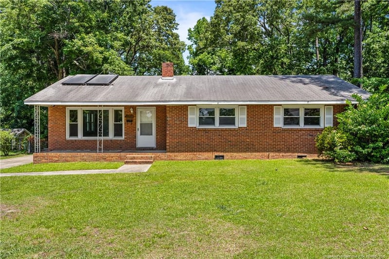 3518 Drayton Rd, Fayetteville, NC 28303