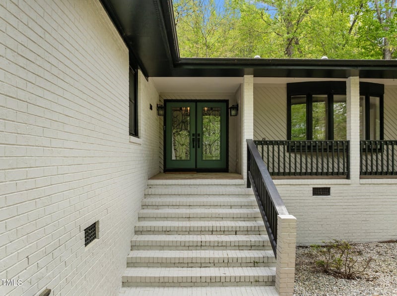 3518 Travis Ct, Chapel Hill, NC 27516