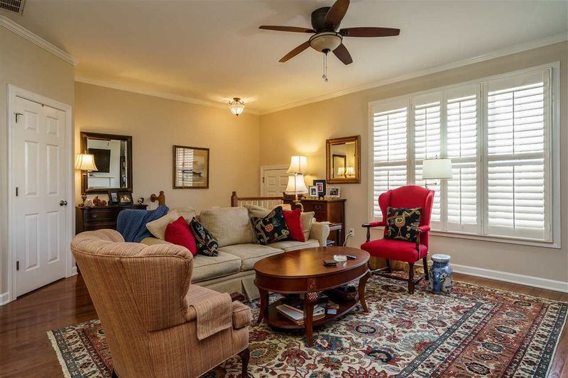 3519 Edgemont Dr, Raleigh, NC 27612