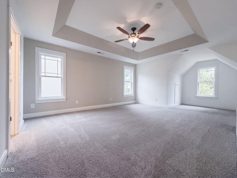 352 Collinsworth Dr, Clayton, NC 27527