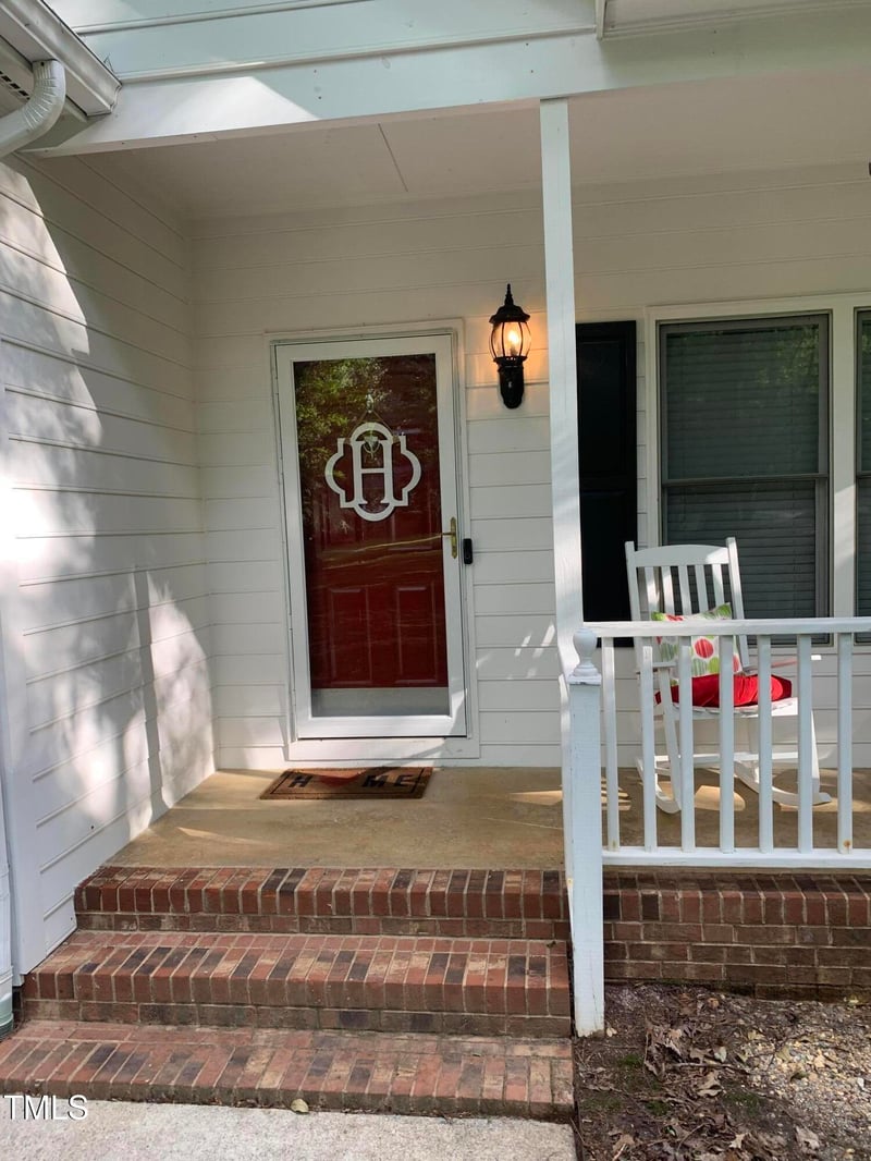 352 Riverstone Dr, Clayton, NC 27527