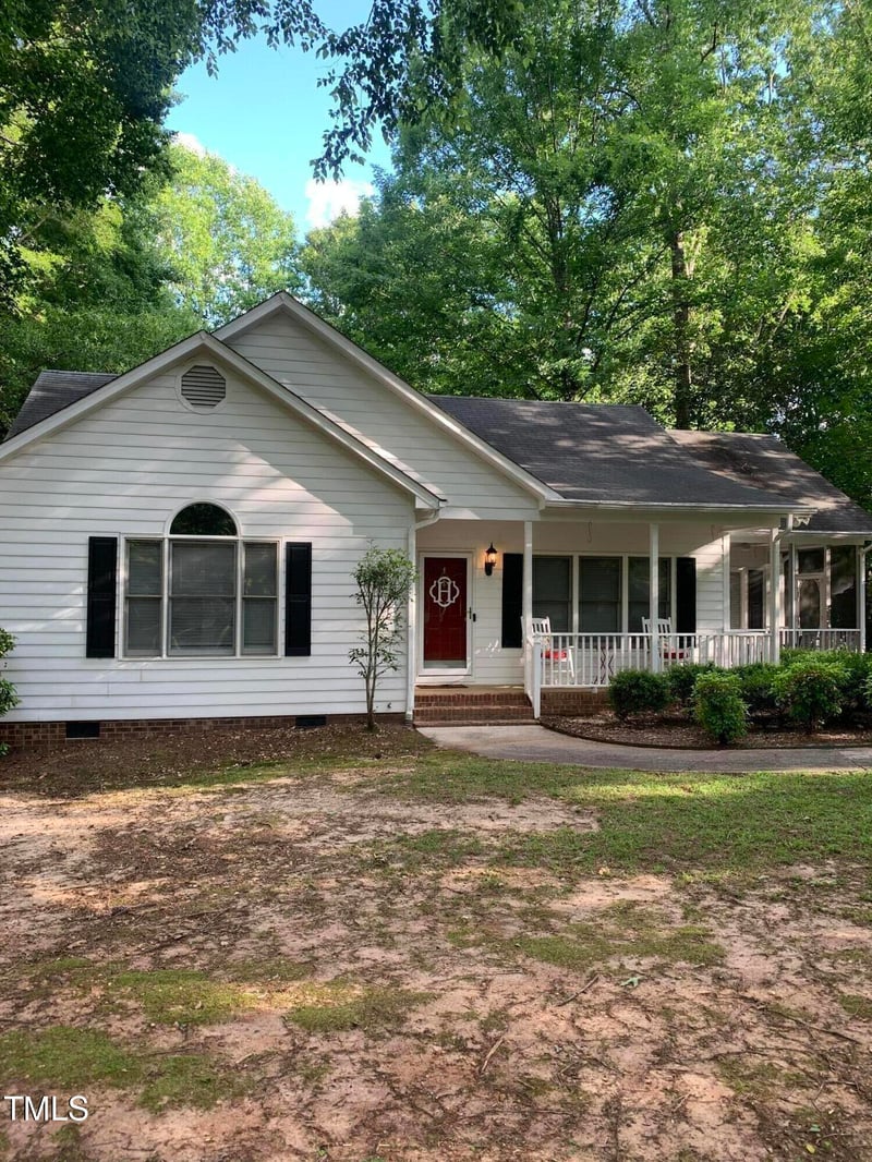 352 Riverstone Dr, Clayton, NC 27527