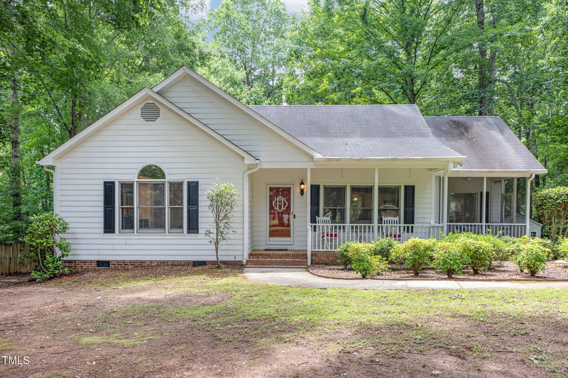 352 Riverstone Dr, Clayton, NC 27527