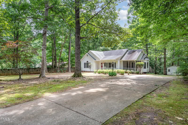 352 Riverstone Dr, Clayton, NC 27527