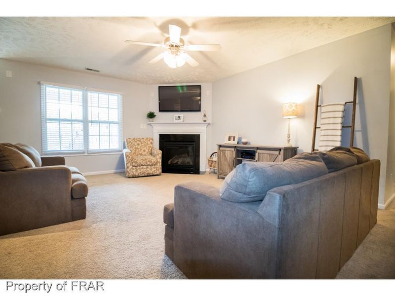 3520 Crosswinds Dr, Hope Mills, NC 28348