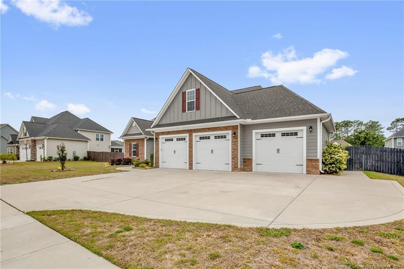 3520 Glencastle Ln, Fayetteville, NC 28306