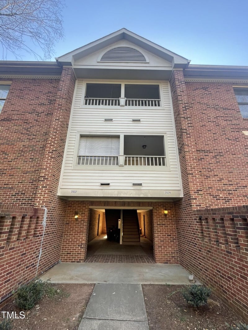 3520 Ivy Commons Dr #302, Raleigh, NC 27606