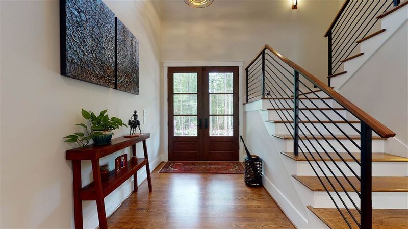 3520 Stonegate Dr, Chapel Hill, NC 27516