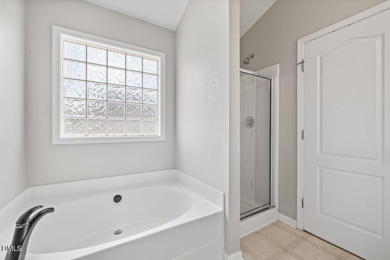 3520 Sunbright Ln, Raleigh, NC 27610