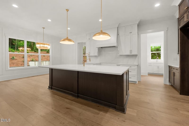 3521 Brook Dr, Raleigh, NC 27609