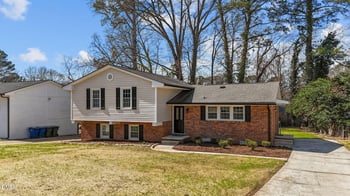 3521 Huntleigh Dr, Raleigh, NC 27604